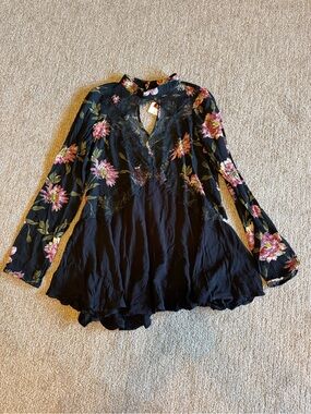 Daytrip Black Floral Lace-Trim Peasant Blouse